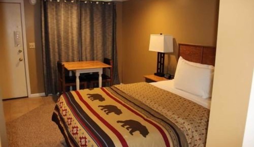 Standard Single Room, 1 Queen Bed