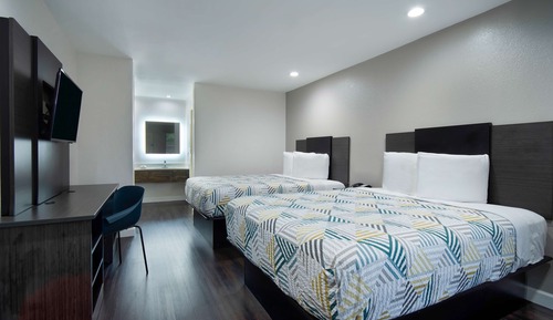 Standard Room, 2 Queen Beds, Accessible, Non Smoking