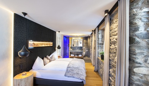 Romantic Double Room, 1 King Bed, Non Smoking, Mountain View