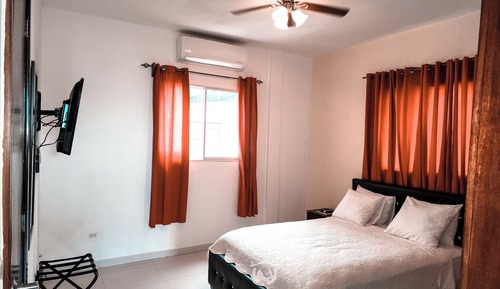 Deluxe Single Room, 1 Queen Bed