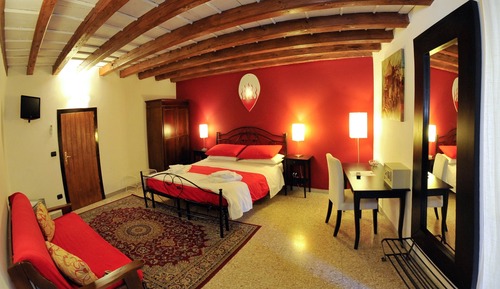 Quadruple Room, Annex Building