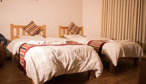 Basic Studio, 2 Twin Beds
