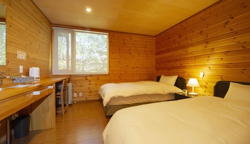 Superior Twin Room, Shared Bathroom