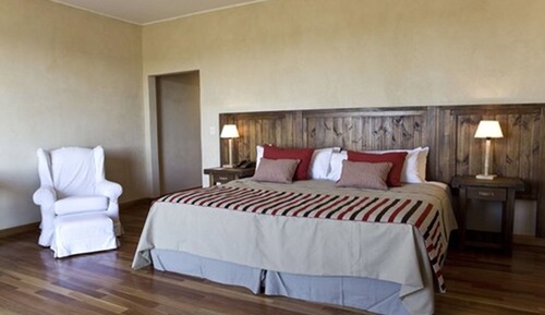 Room (Master)