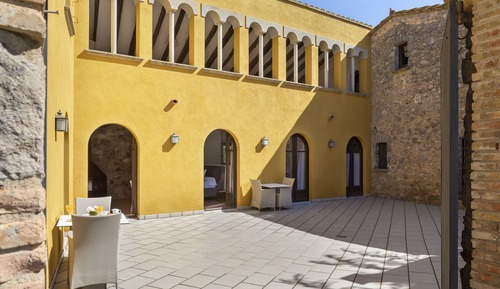 Deluxe Suite, 1 Queen Bed