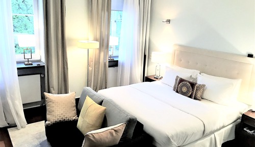 Luxury Penthouse, 2 Bedrooms, 2 Bathrooms (Market Square view, 155 m2)