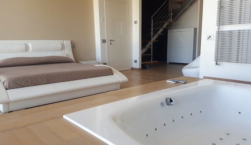 Family Suite, Jetted Tub