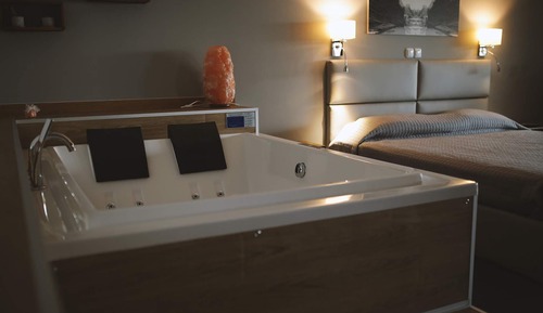 Exclusive Suite
