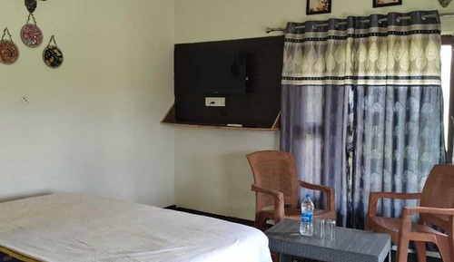 Classic Double Room, Garden View