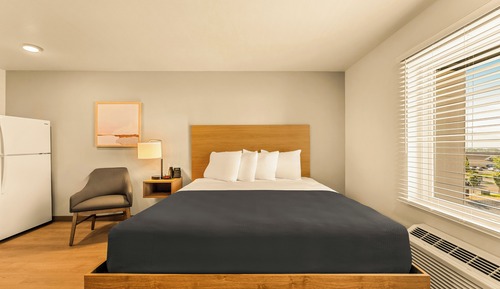 Suite, 1 King Bed, Non Smoking