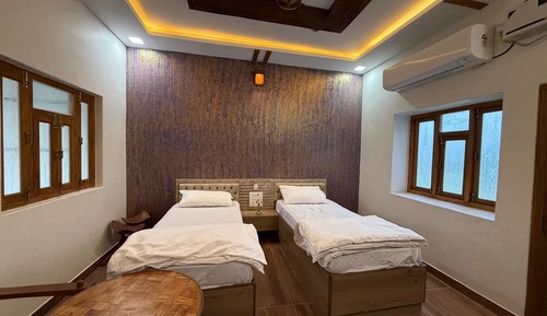 Luxury Twin Room