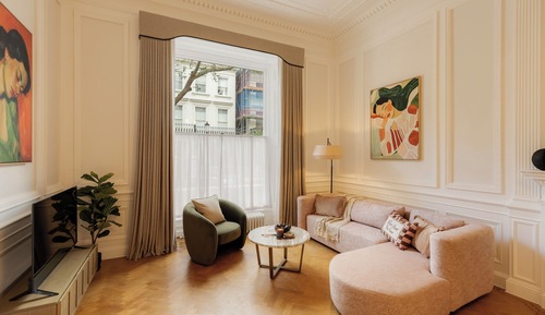 Deluxe Apartment