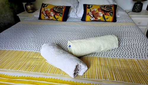 Classic Apartment, Courtyard View