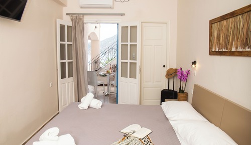 Studio with Partial Sea View (2 Adults)