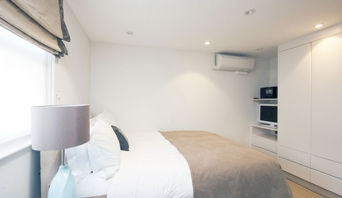 Double Room, 1 Queen Bed