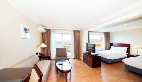 Suite, 2 Double Beds, Non Smoking