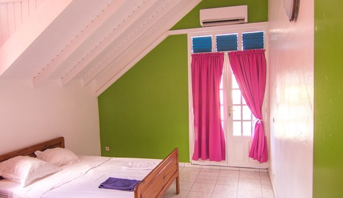 Studio, Kitchenette