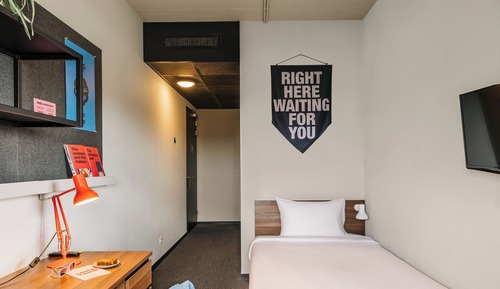 Executive Single Room (Corner)