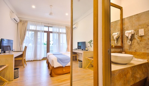 Deluxe Single Room