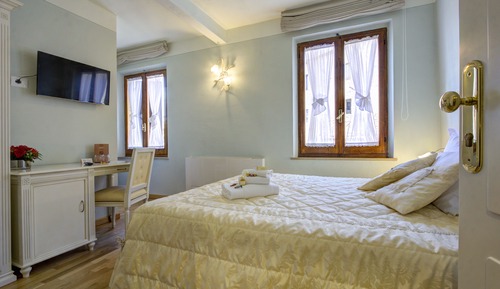 Traditional Room, 1 Queen Bed