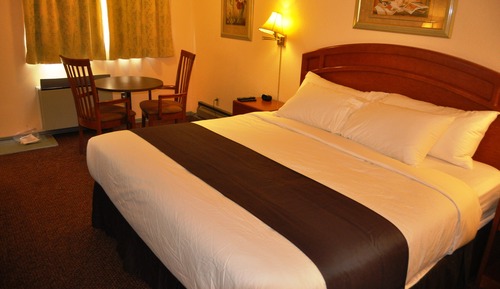 Standard Room, 1 King Bed