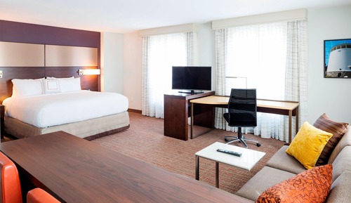 Studio, 1 King Bed with Sofa bed, Corner