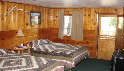 RIVER SIDE ROOM WITH 2 QUEEN BEDS (Riverside: #109, 113)