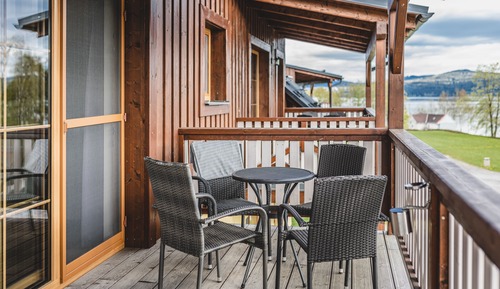 Apartment, 2 Bedrooms, Patio, Lake View