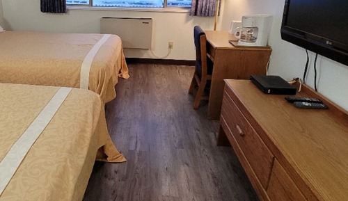 Standard Room, 2 Queen Beds, Refrigerator & Microwave, Mountain View