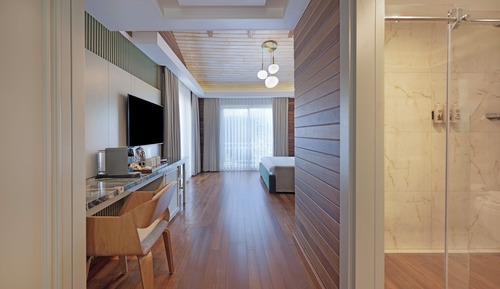 Signature Suite
