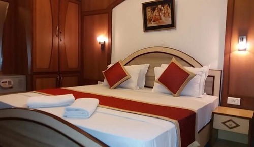 Royal Room