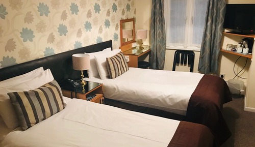 Standard Twin Room, Ensuite