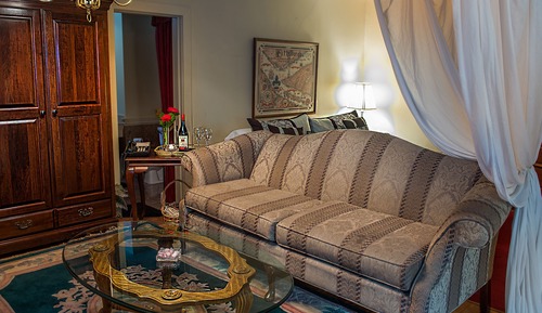 Basic Room, 1 King Bed (Executive Suite)
