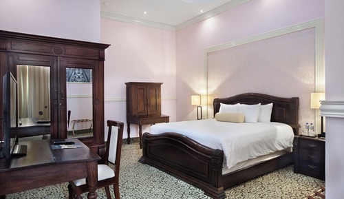 Junior Suite, 1 King Bed, Terrace, City View
