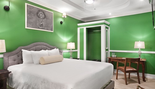 Standard Room, 1 King Bed
