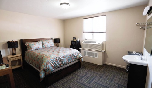 Classic Room, 1 Queen Bed