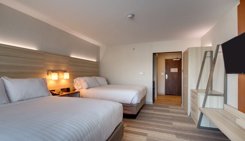 Standard Room, 2 Queen Beds, Accessible Bathtub (Communications, Mobility)