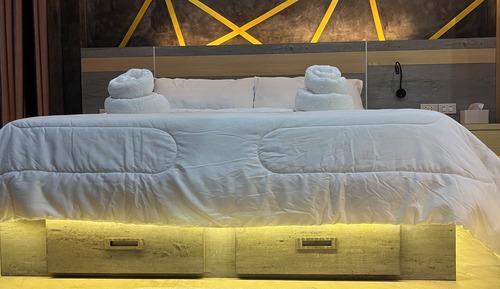 Family Suite (Lake view)