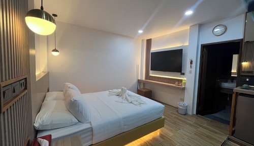 Family room 2 (Garden view)