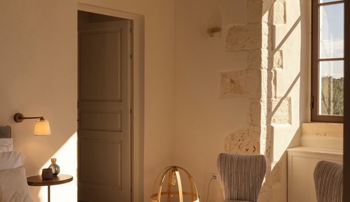 Deluxe Suite, Partial Sea View