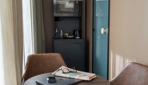 Suite, 1 Queen Bed, Balcony, City View