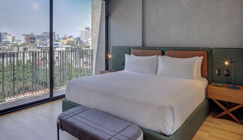 Business Suite with Access to the Gym