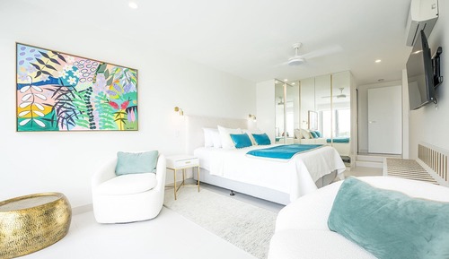 2 Bedroom Deluxe Ocean View