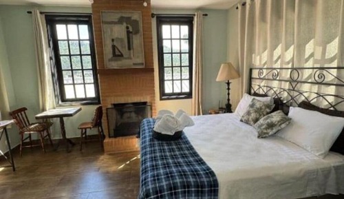 Deluxe Double Room, Lanai, Mountain View