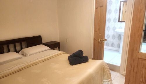 Luxury Apartment, 4 Bedrooms, Patio, Courtyard View