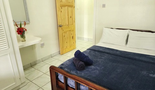 Deluxe Apartment, 3 Bedrooms, Patio, Courtyard View