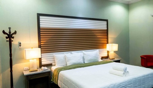 Comfort Single Room, 1 King Bed, Non Smoking
