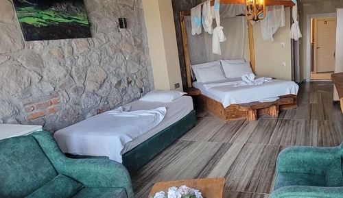 Deluxe Room, City View