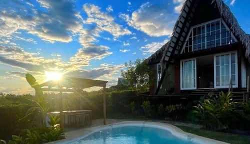 Elite Cottage, 3 Bedrooms, Private Pool, Valley View