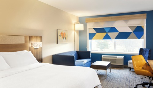 Suite, 1 King Bed, Hearing Accessible, Non Smoking